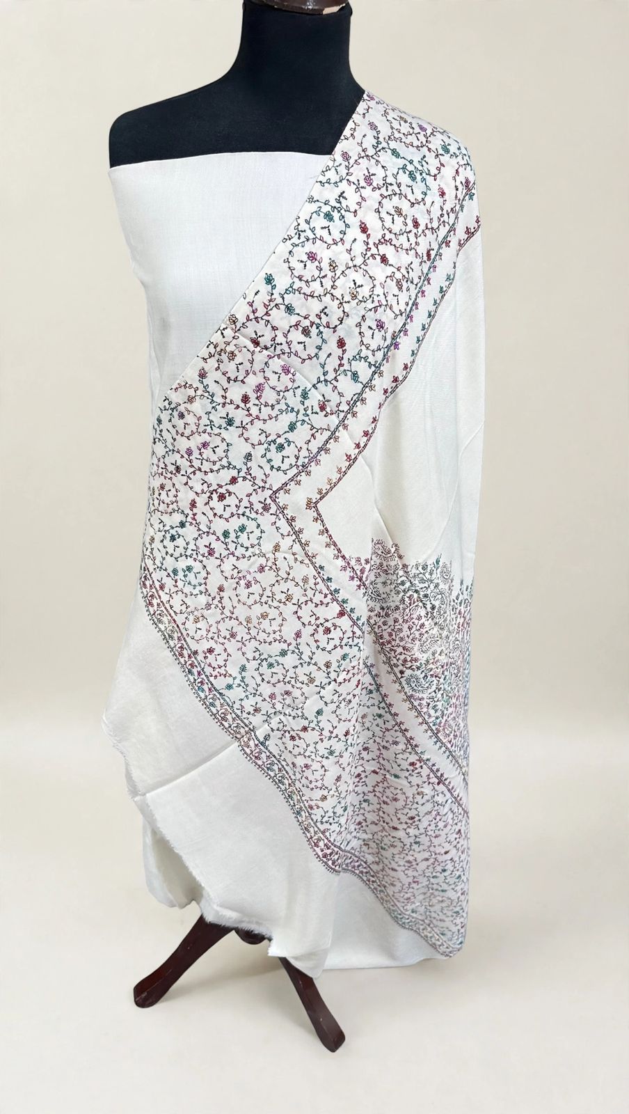 White Kashmiri Kacha Tanka 3PC Suit